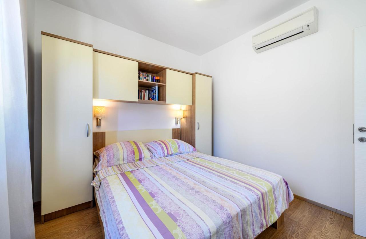 Sibenik Boats Apartman Raslina Kültér fotó